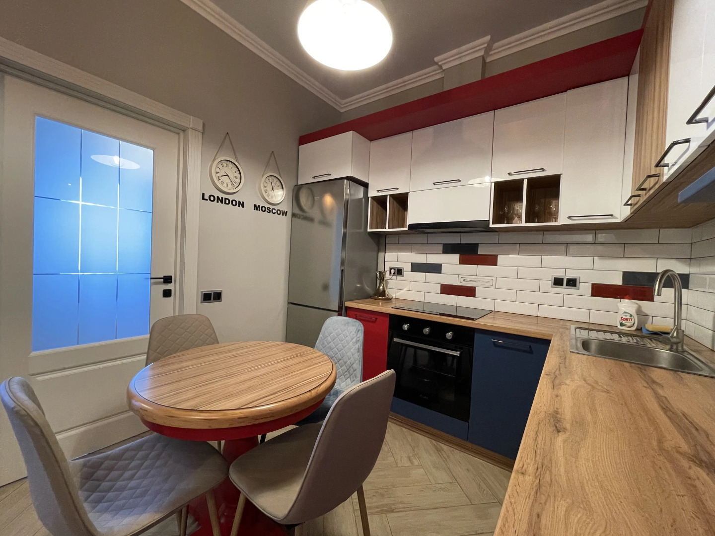 Квартира трёхкомнатная с прямым видом на море