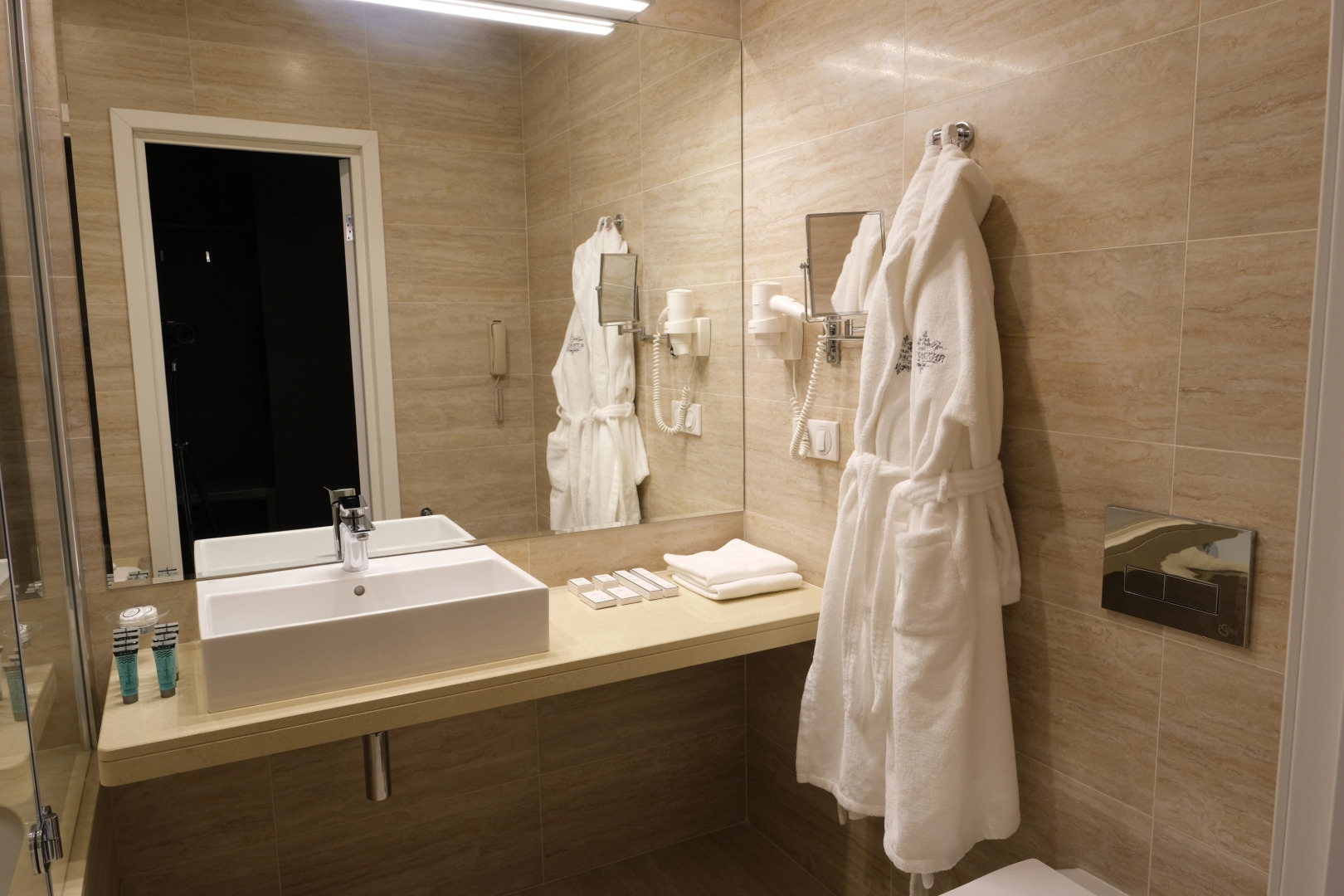 Отель Островский