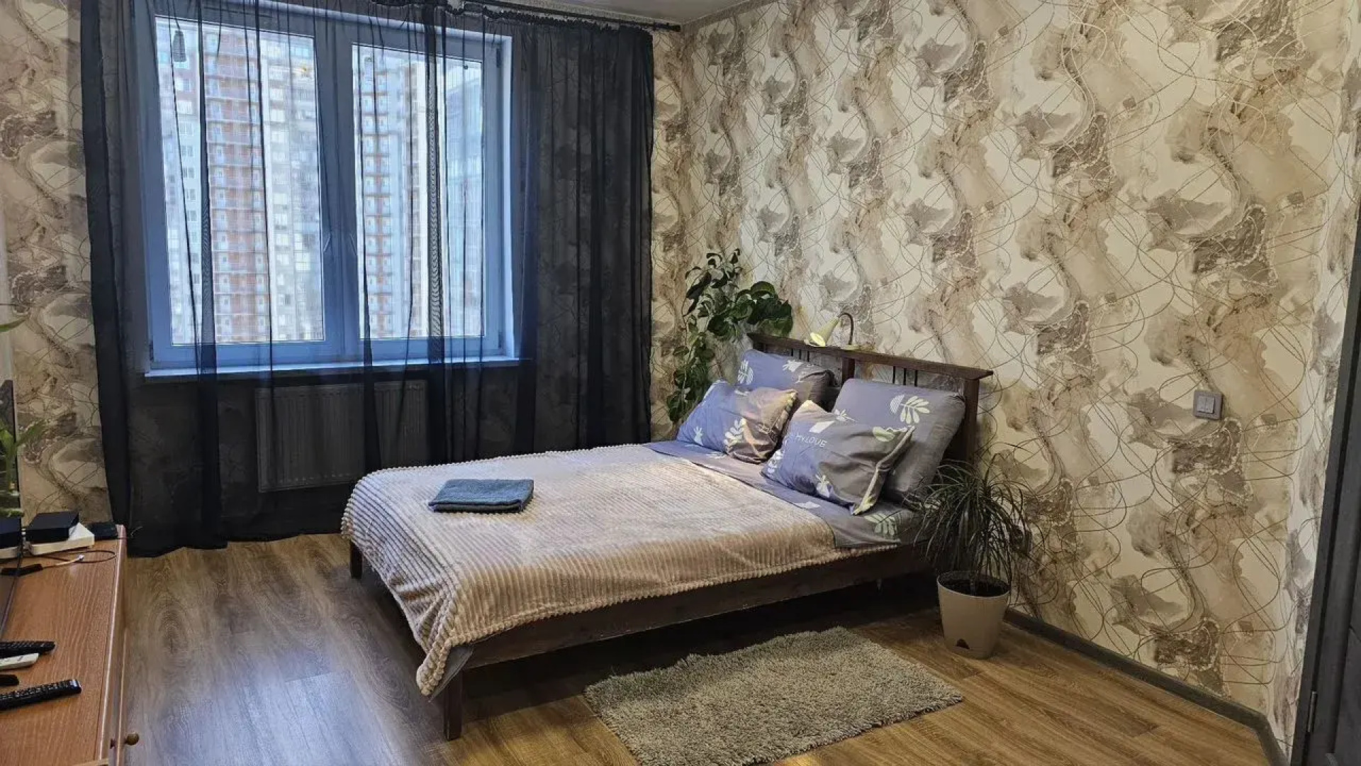 Квартира просторная на бульваре Космонавтов 5