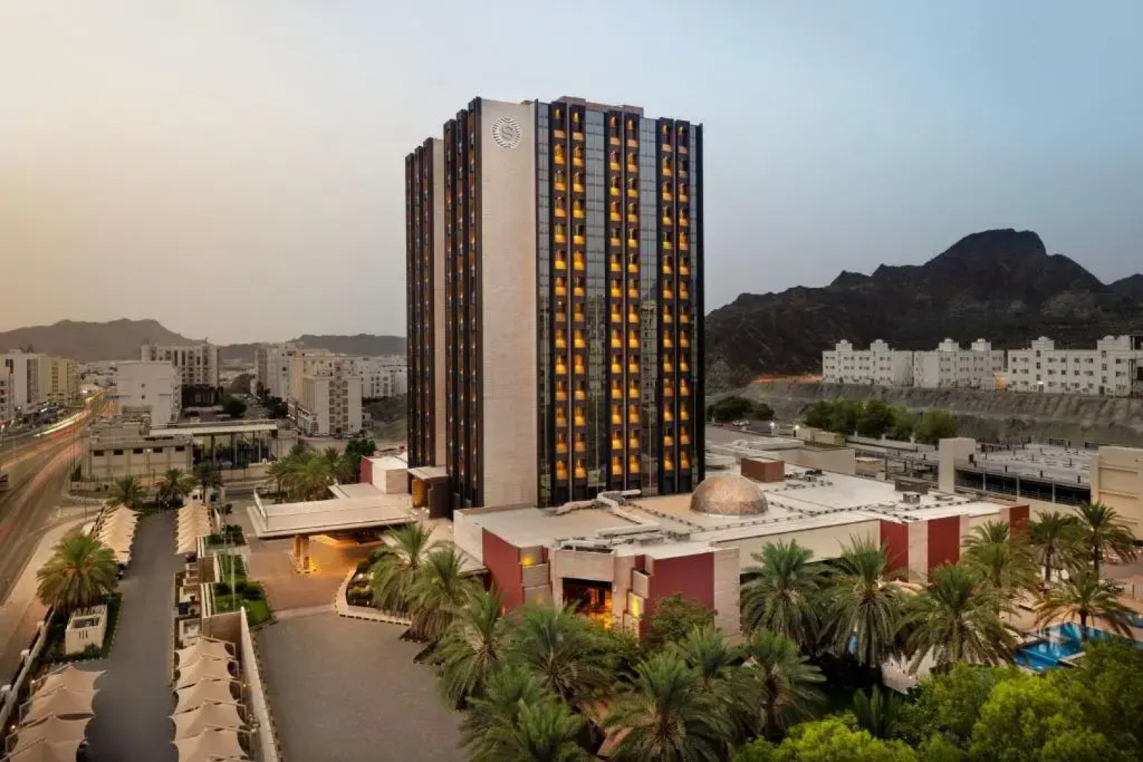 Отель Sheraton Oman