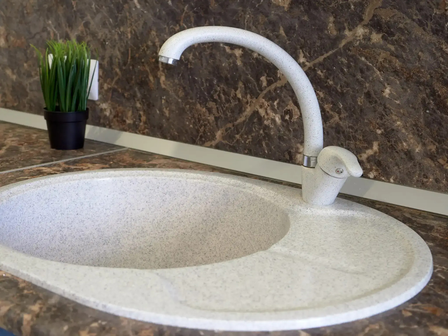 Апартаменты Шафран Ирины Савельевой - В центре у курортного бульвара - Закрытый двор