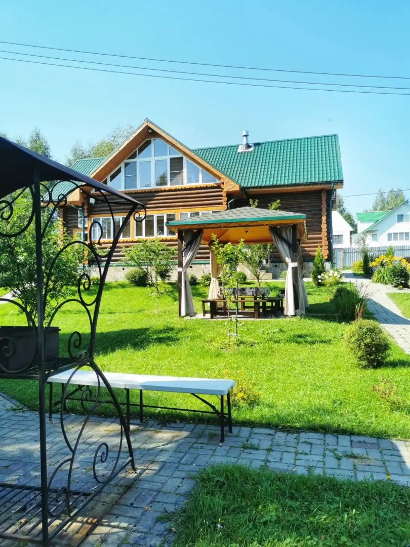 Частный дом коттедж с пятью комфортабельными спальнями