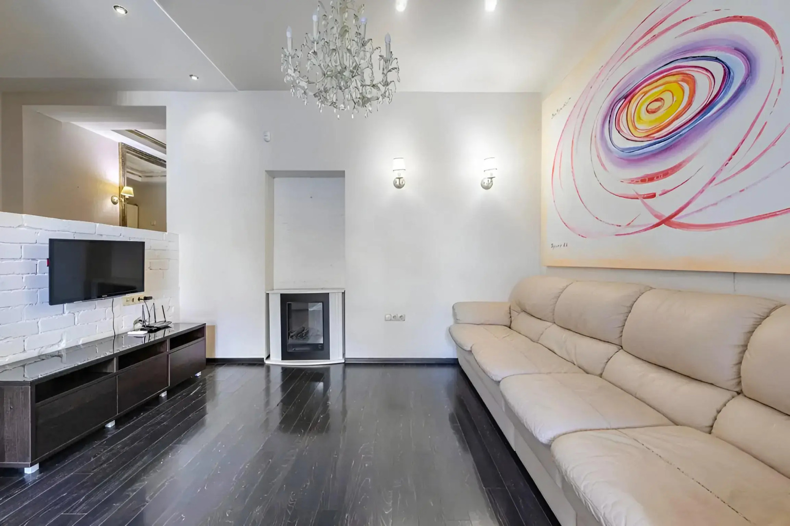 Квартира Двухкомнатная Классическая на Большой Красной 63