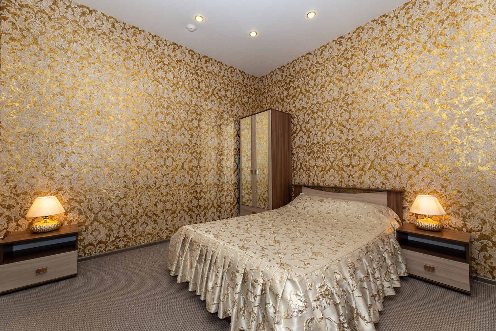 Отель Уралочка