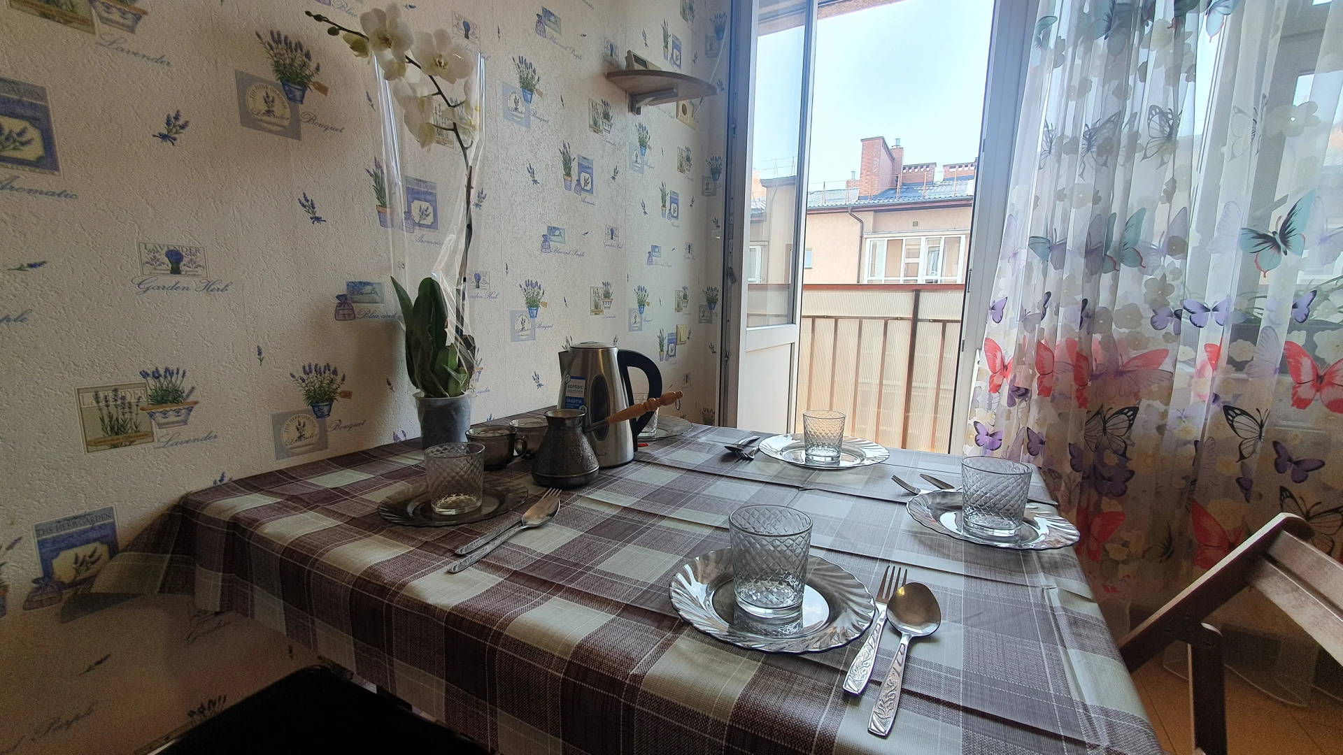 Квартира двухкомнатная 76м2 на Куйбышева 40