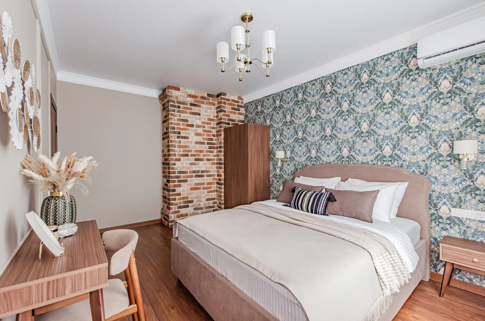 Квартира Атмосферная в центре города с двумя спальнями