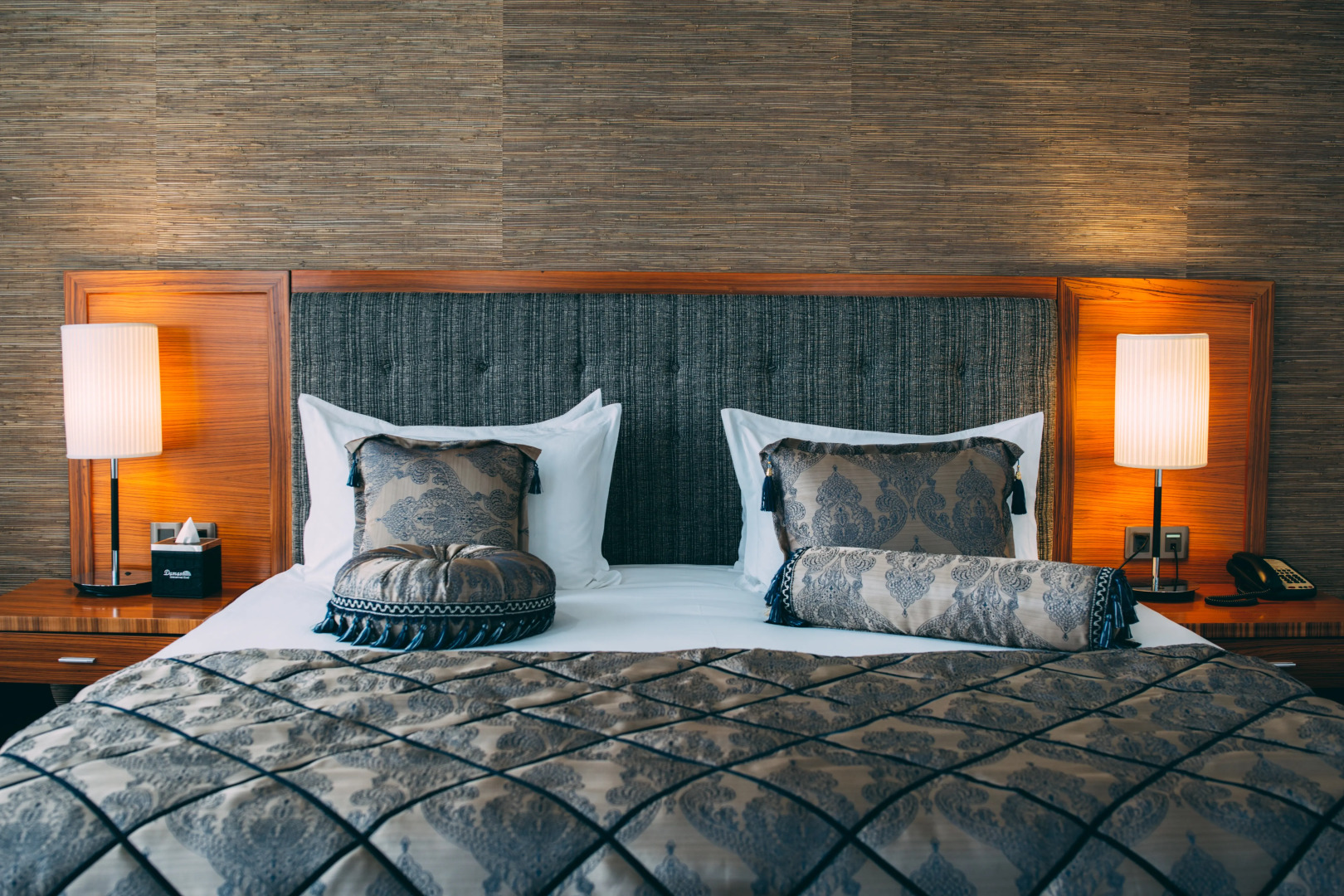 Отель Damas International