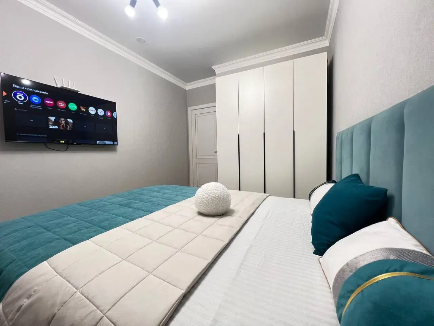 Квартира на улице Бориса Слюсара 23с2