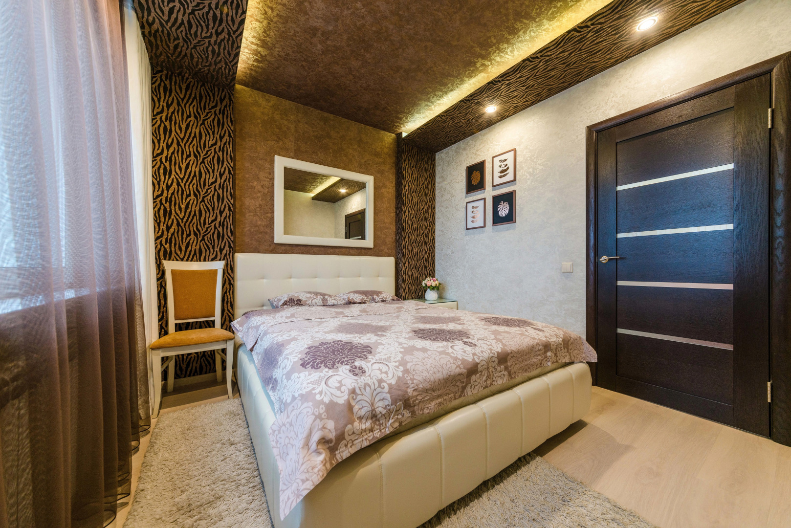 Апартаменты 3-комнатные HomeApart Скрыганова, 4Б