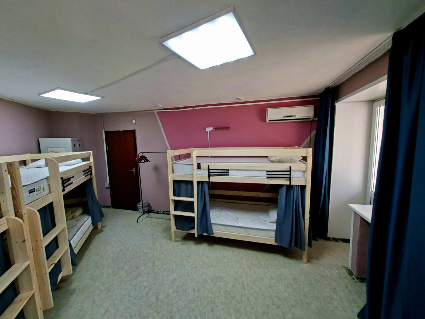 Хостел Гости