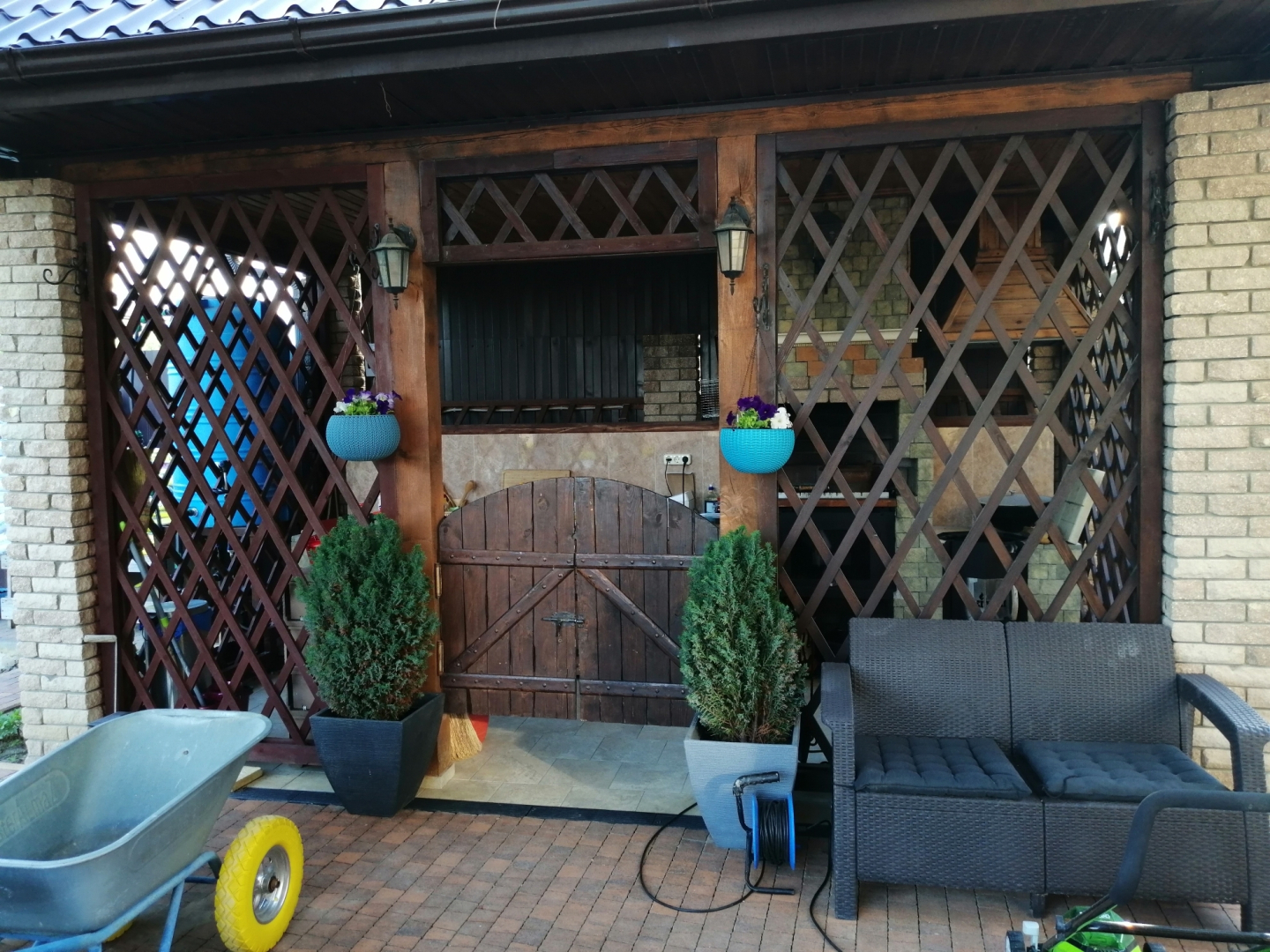 Меблированные Комнаты на Ореховой 37