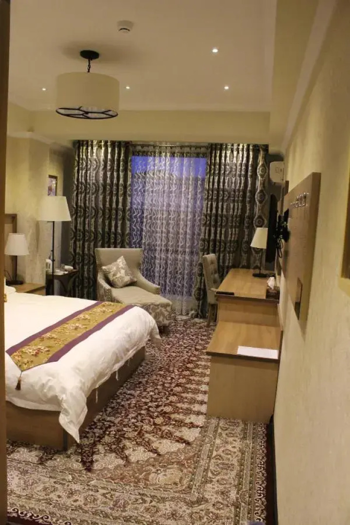 Отель Атлас