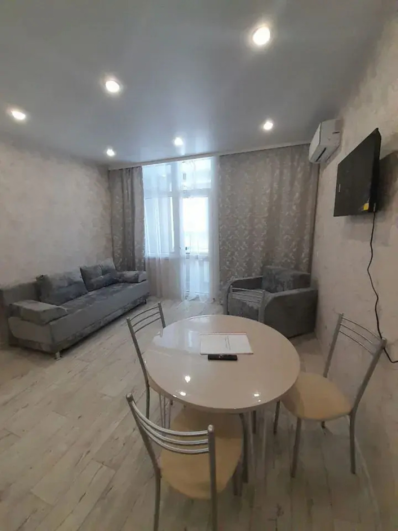 Квартира Комфортабельная на 50-летия Победы 10