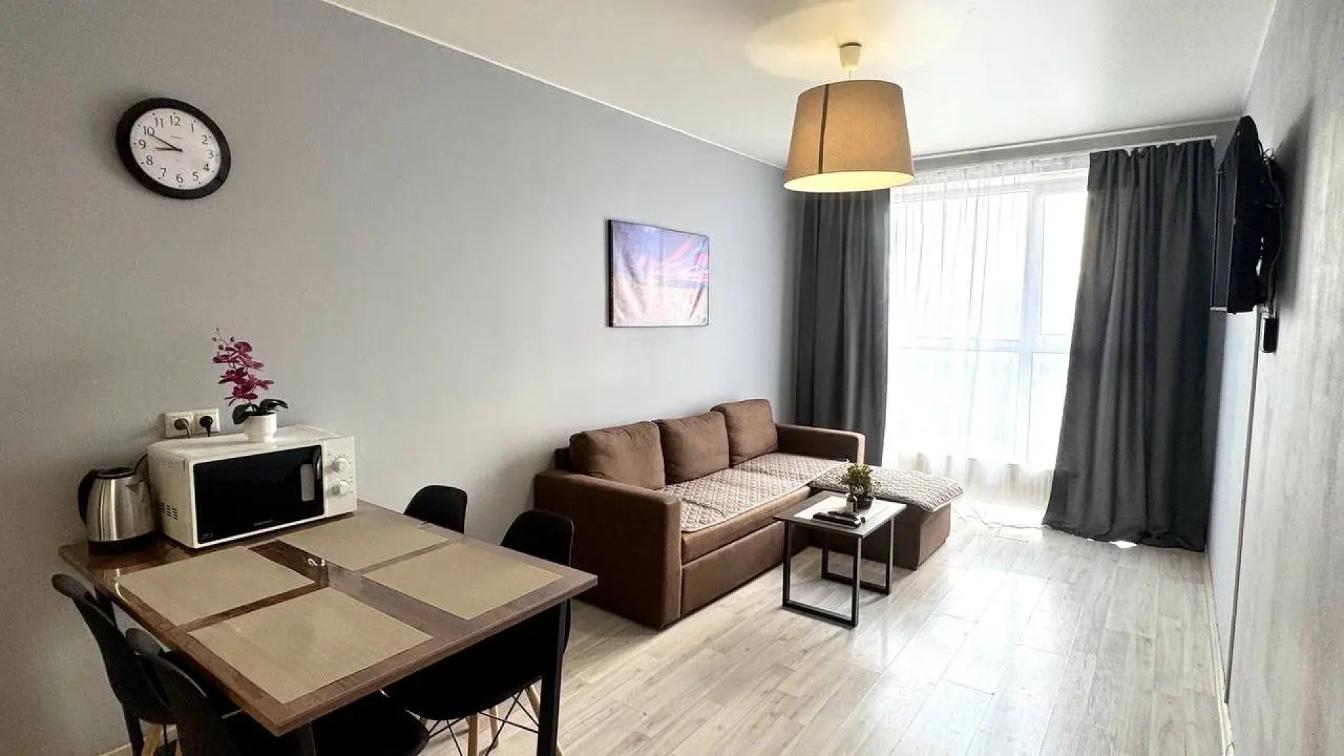 Квартира Акварели Лофт