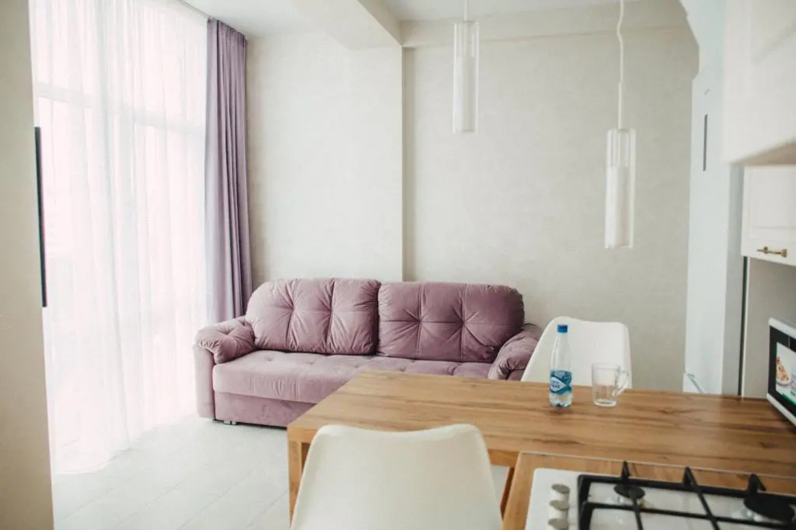 Море квартир уютная студия с панорамными окнами в центре Адлера 5