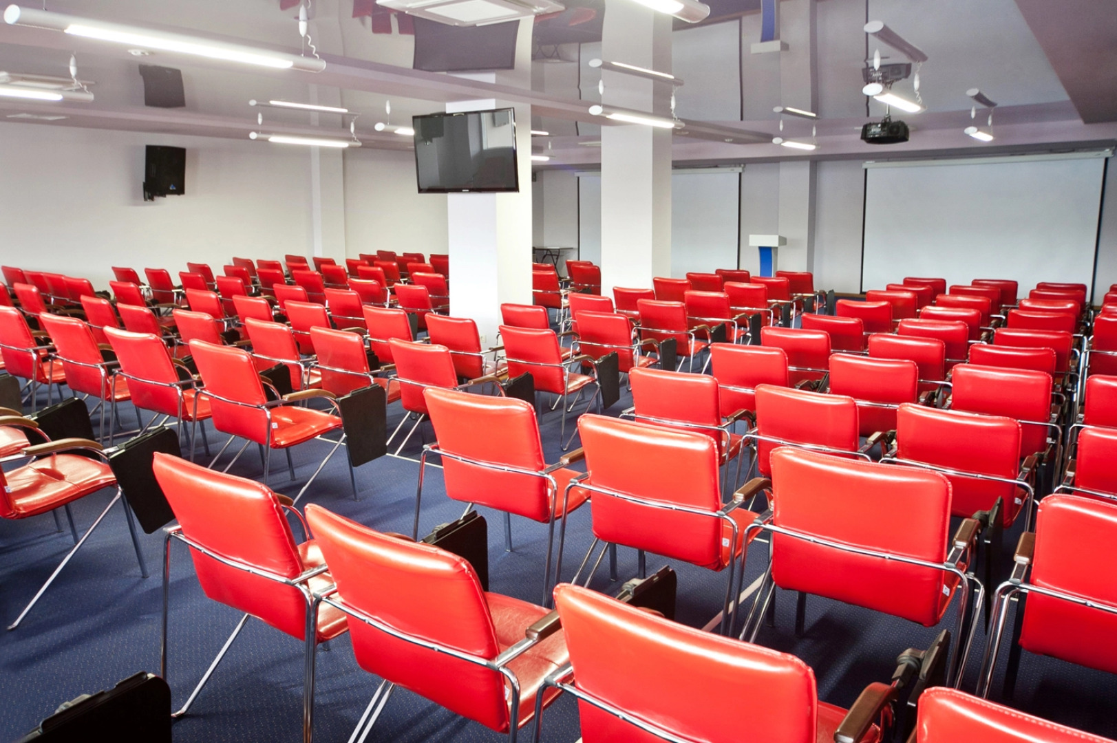 Бенефит Плаза Конгресс Отель