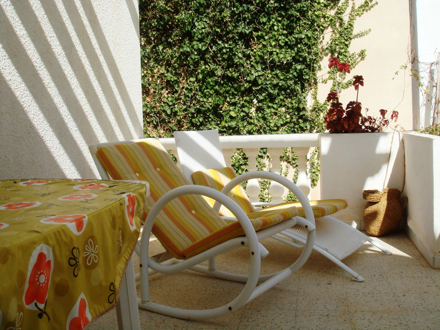 Вилла Азаиза