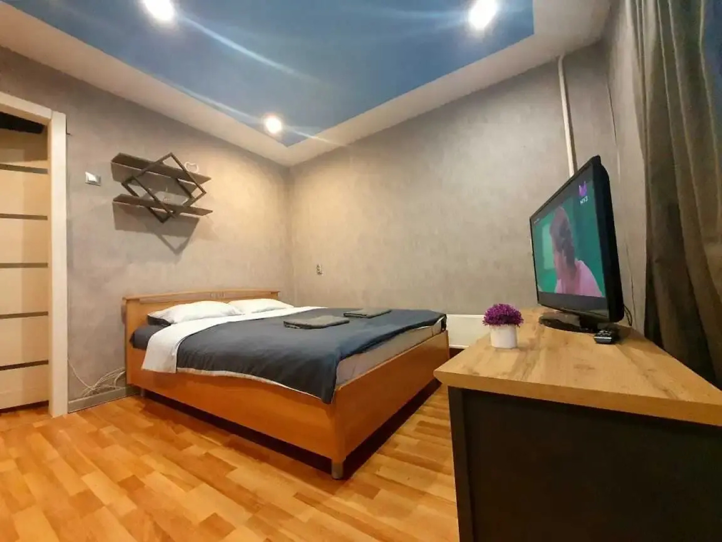 Квартира на Комарова 1