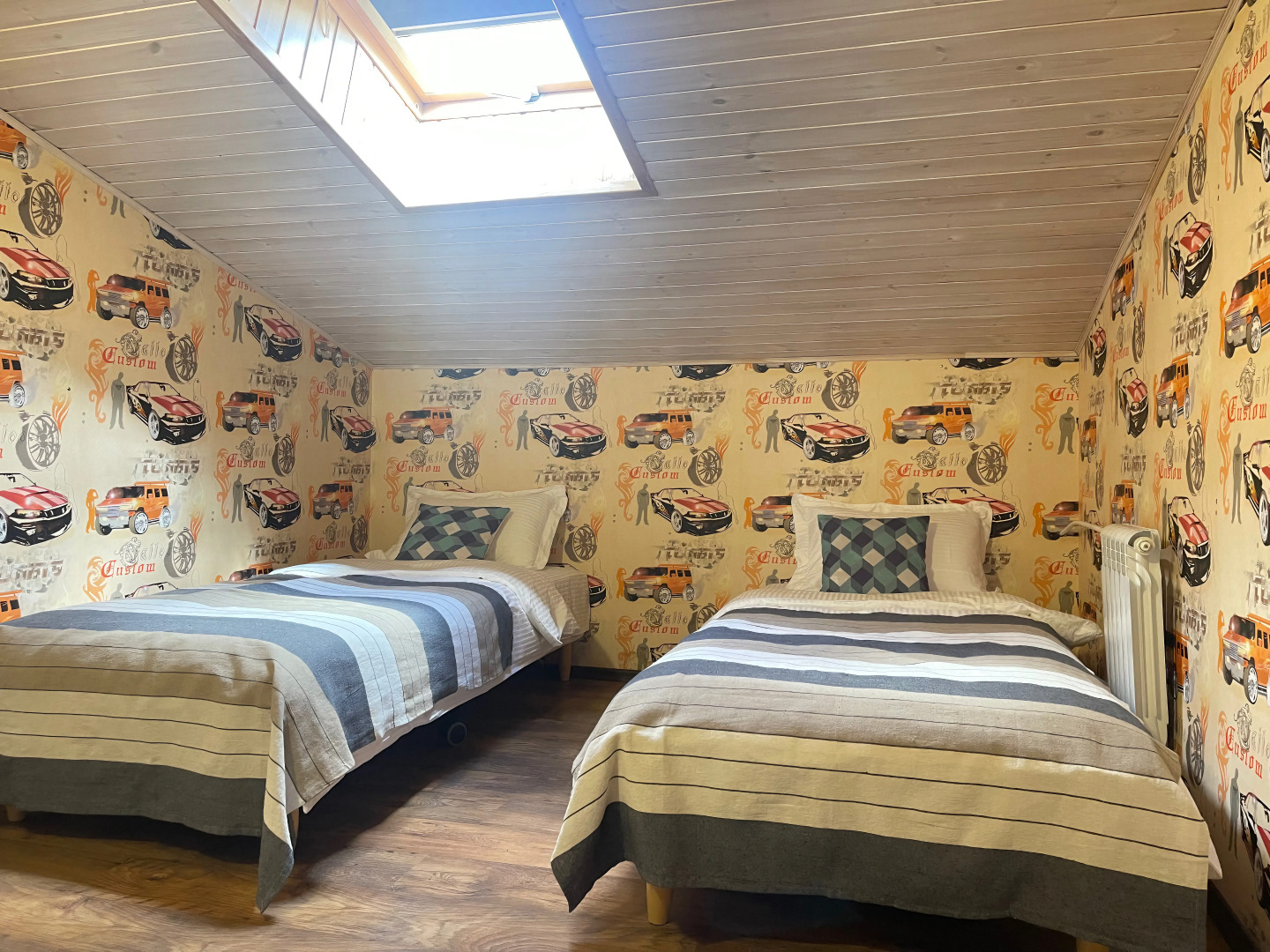 Квартира Двухуровневая Мансарда с Видом на Замок