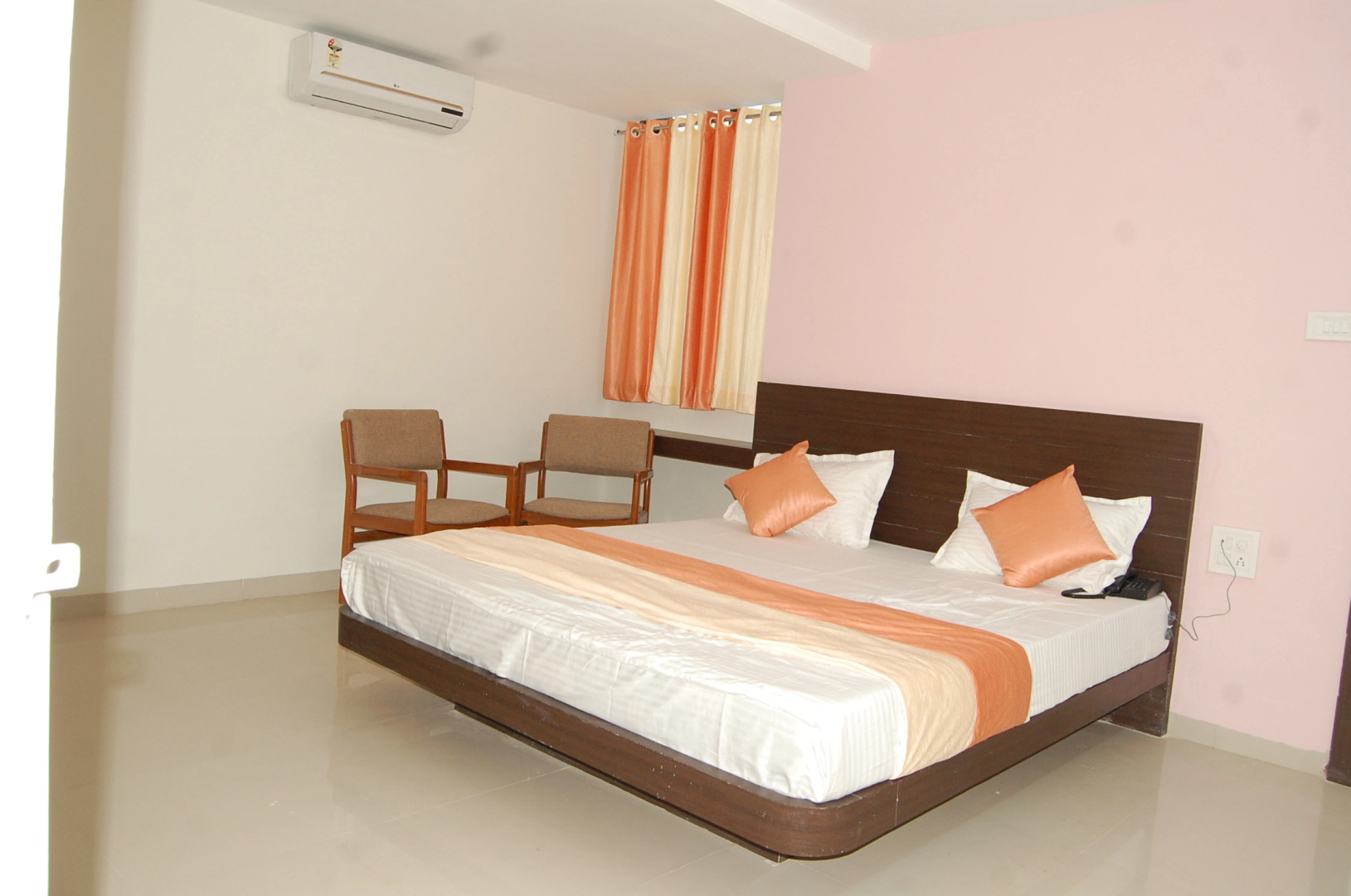 Отель Parth Executive