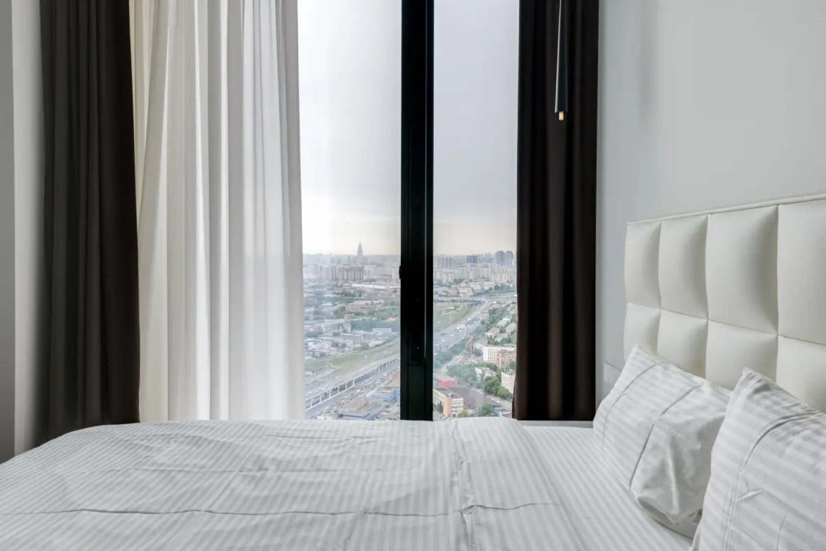 38 этаж, стильные апартаменты с приватным парком