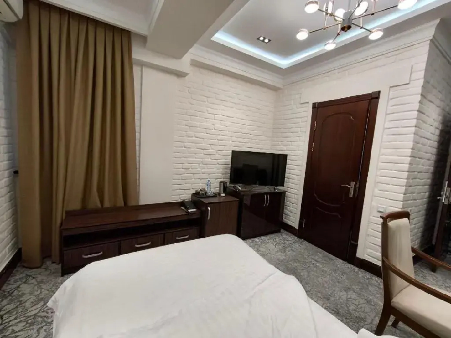 Отель Zarafshon Grand