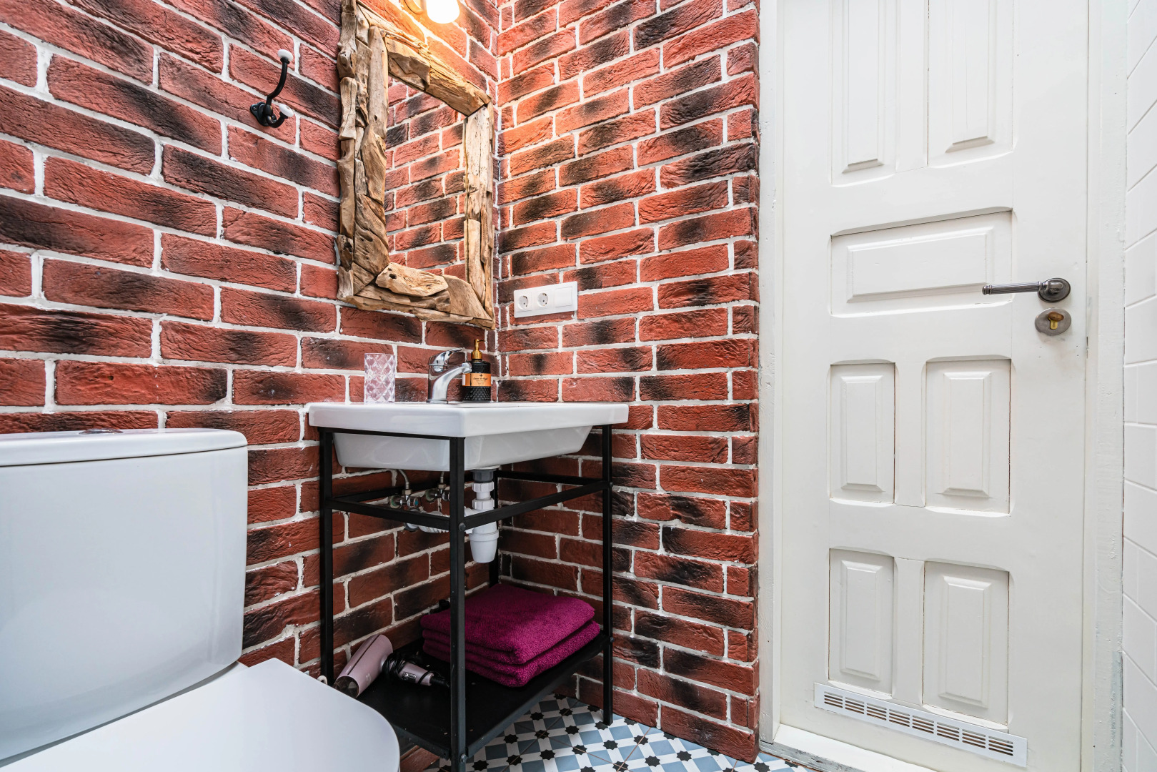 Квартира Трехкомнатная Московская 12