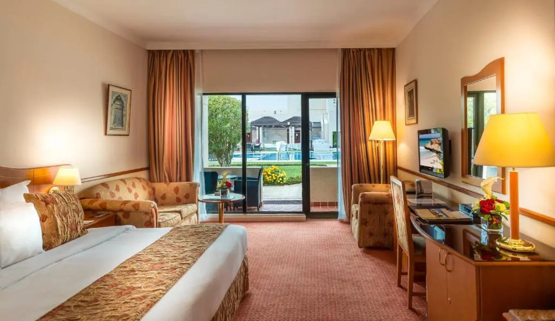 Отель Golden Tulip Nizwa