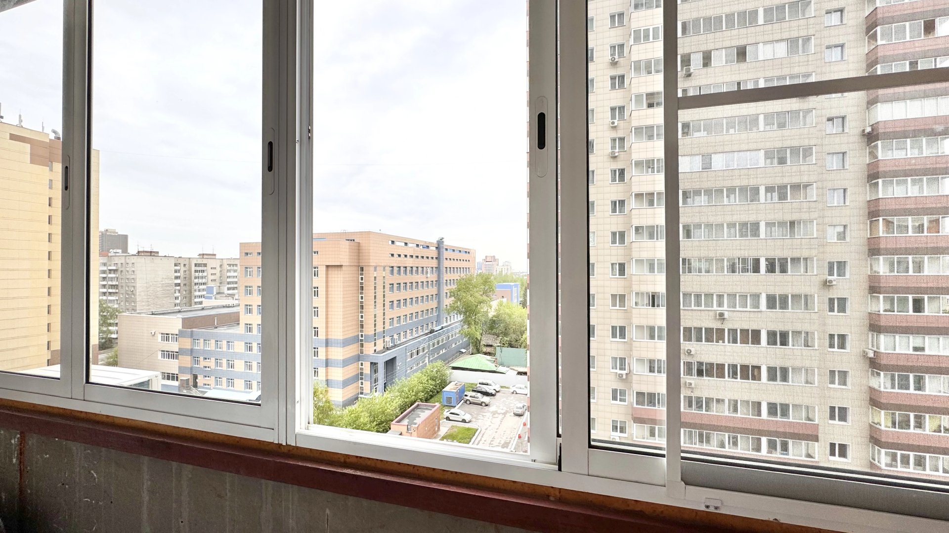 Апартаменты Hugge Place в самом центре [Объект 74]