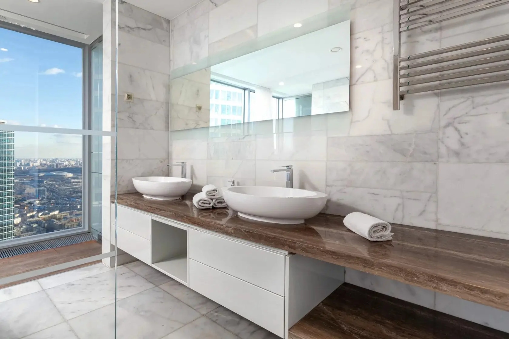 Апартаменты Москва Сити Premium 63 этаж 3 комнаты панорамная ванна