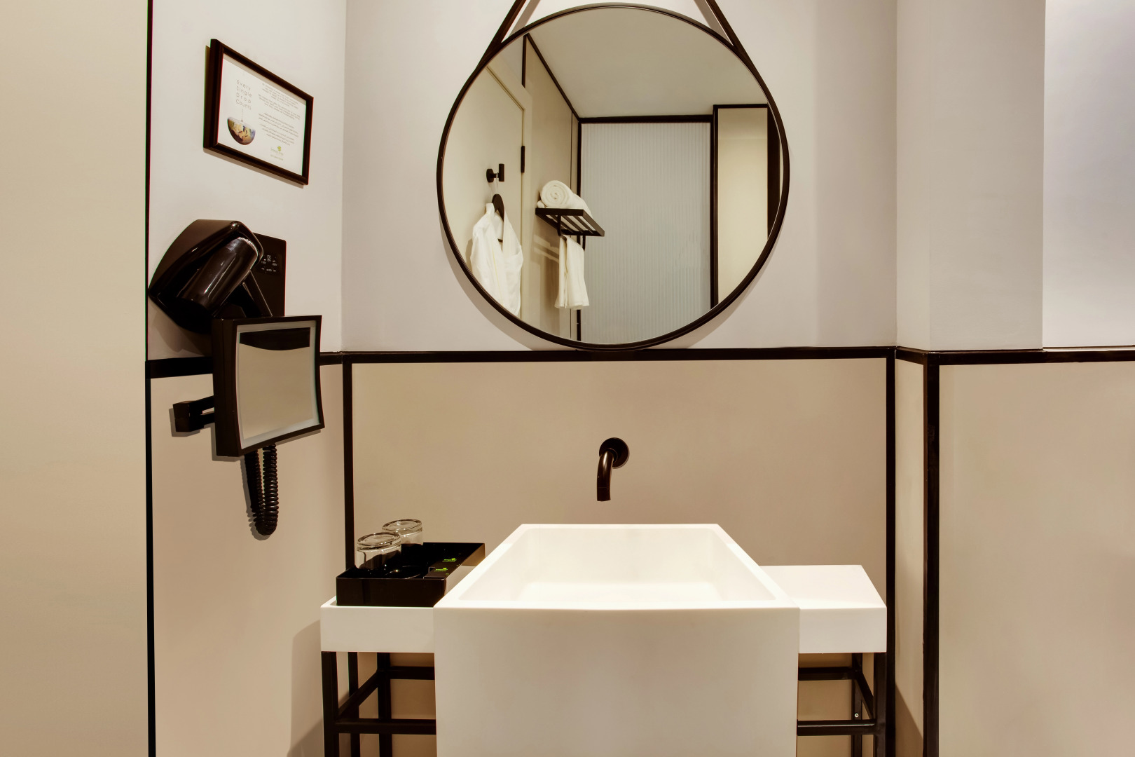 Отель Lemon Tree Hotel Jumeirah Dubai