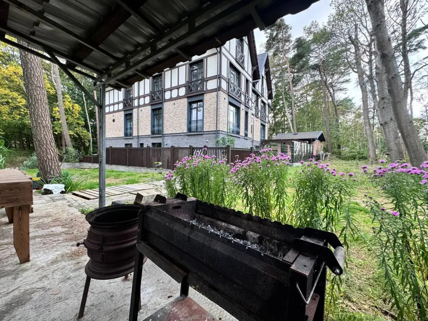 Апартаменты четырехместные 39квартир с зоной барбекю