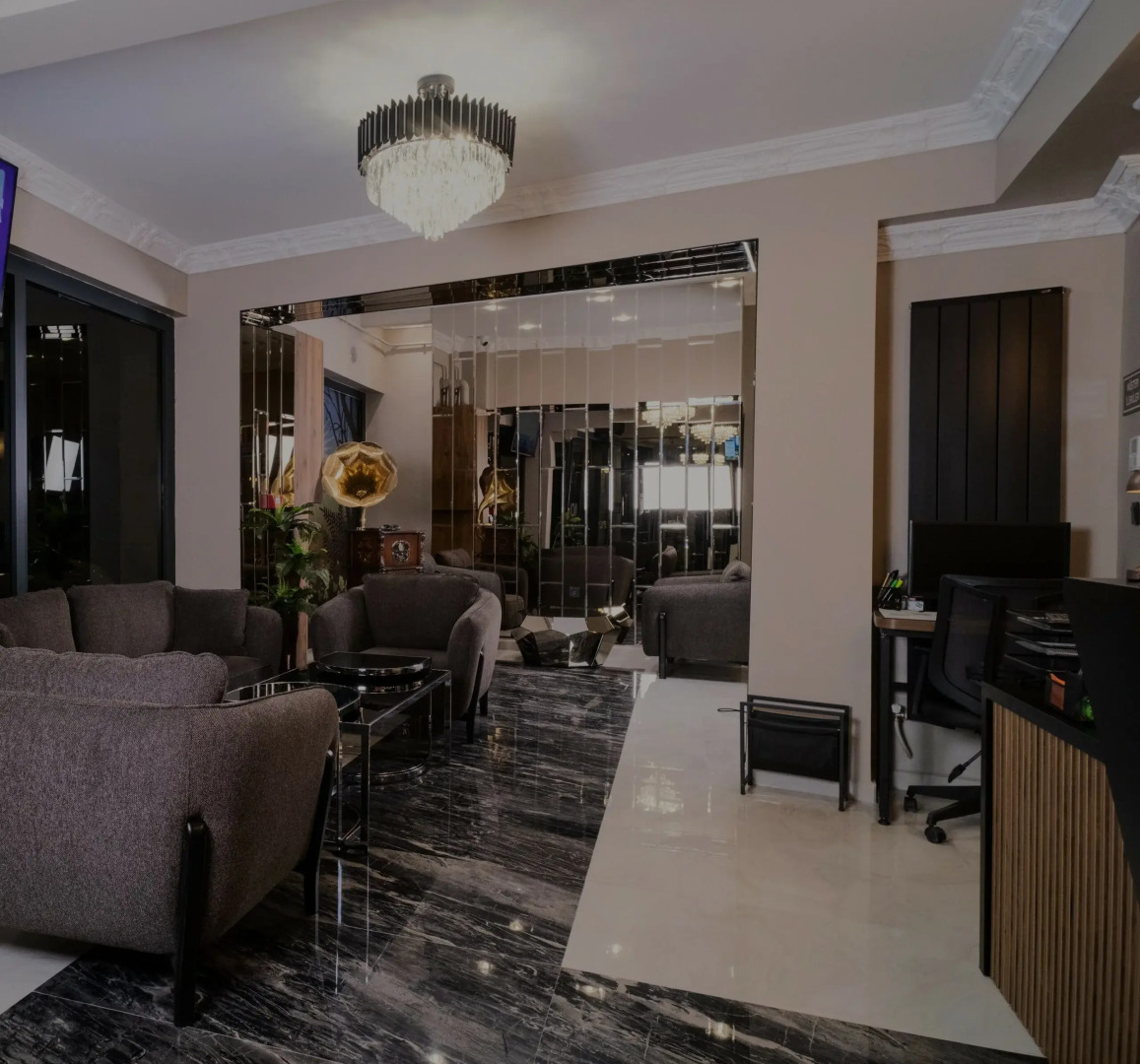 Отель Grand Clover