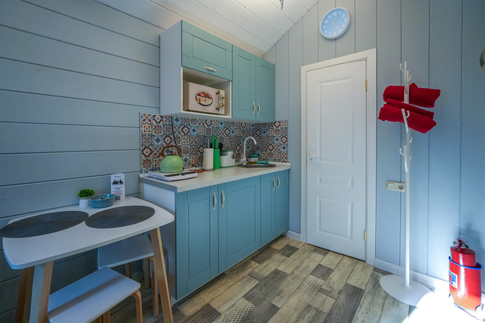 Шале Синий домик в лесу на Живописной улице