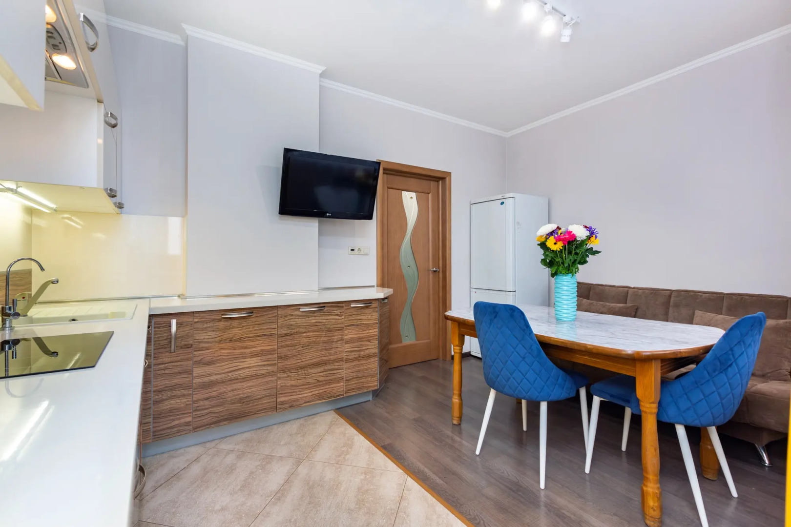 Апартаменты GOSH Малыгина,50-8