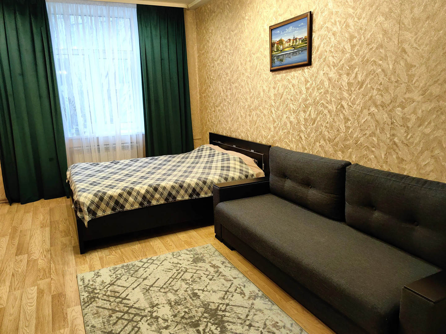 Апартаменты Двухкомнатные на Площади Победы