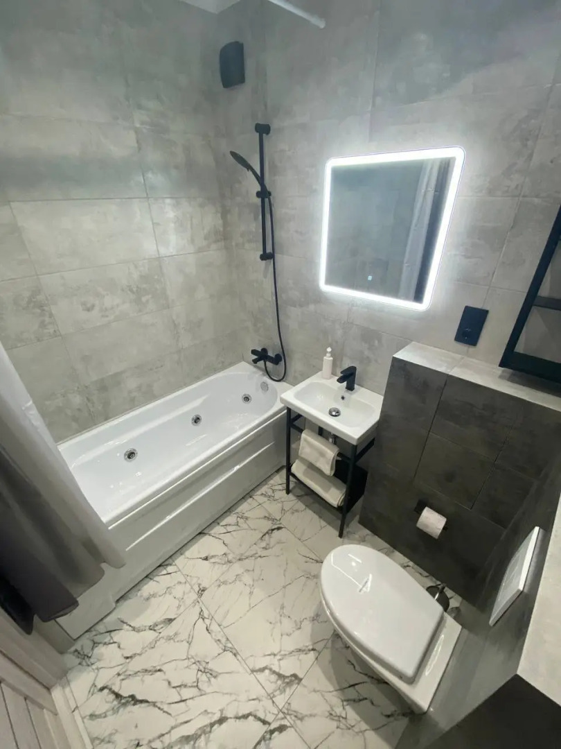 Квартира Тихая Гавань с Джакузи в Центре Индустриального Района