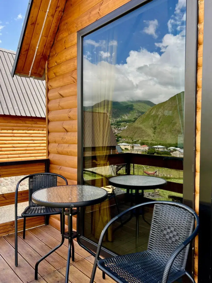 Шале Kazbegi Inn Cottages