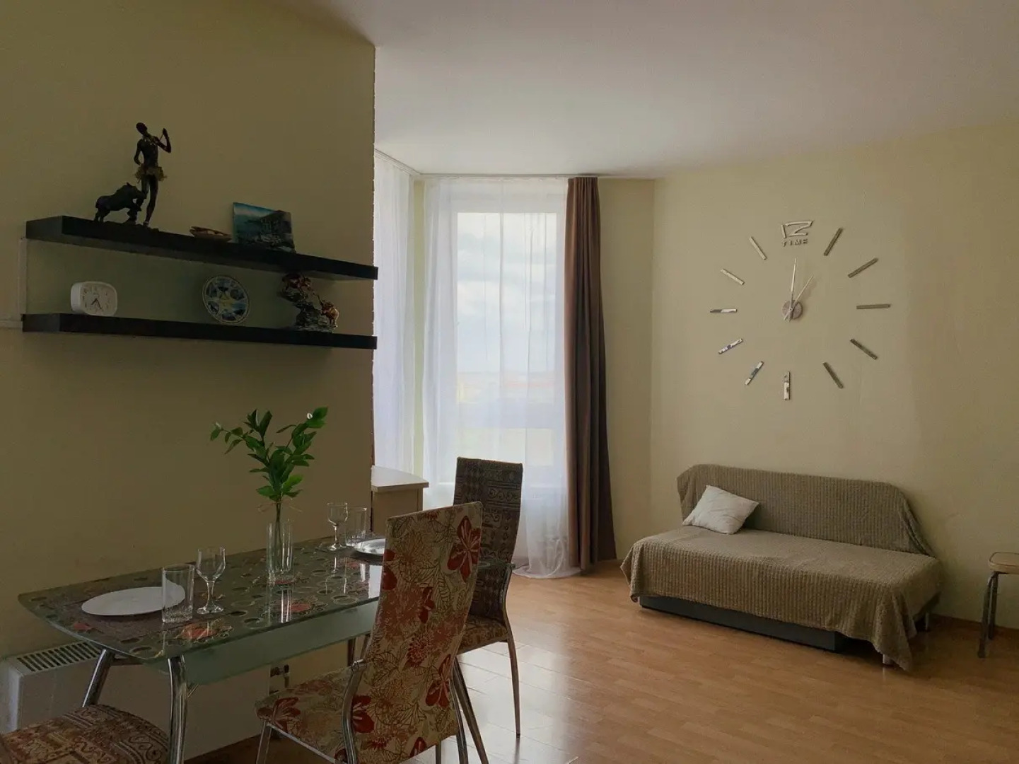 Апартаменты 61 на Феофанова