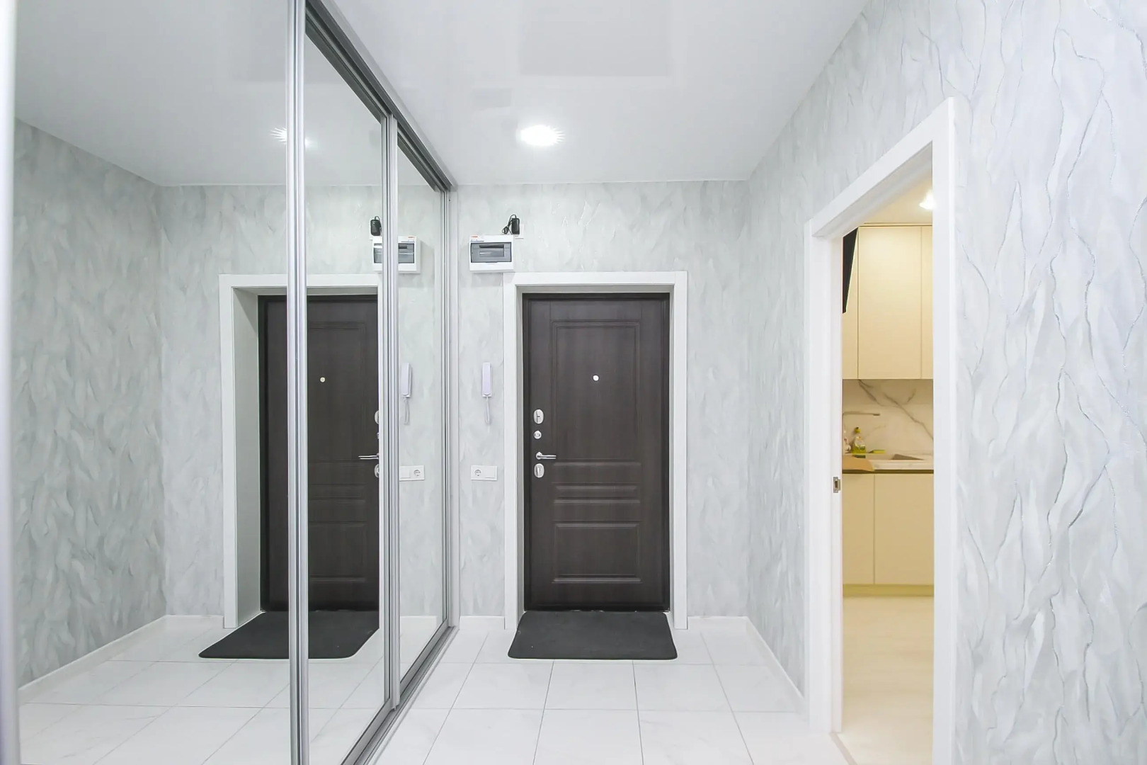 Квартира 2 комнатная Университетская 43