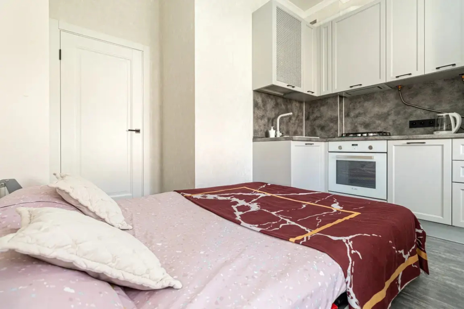 Квартира 1-комн апартаменты Comfort plus на Черкасской