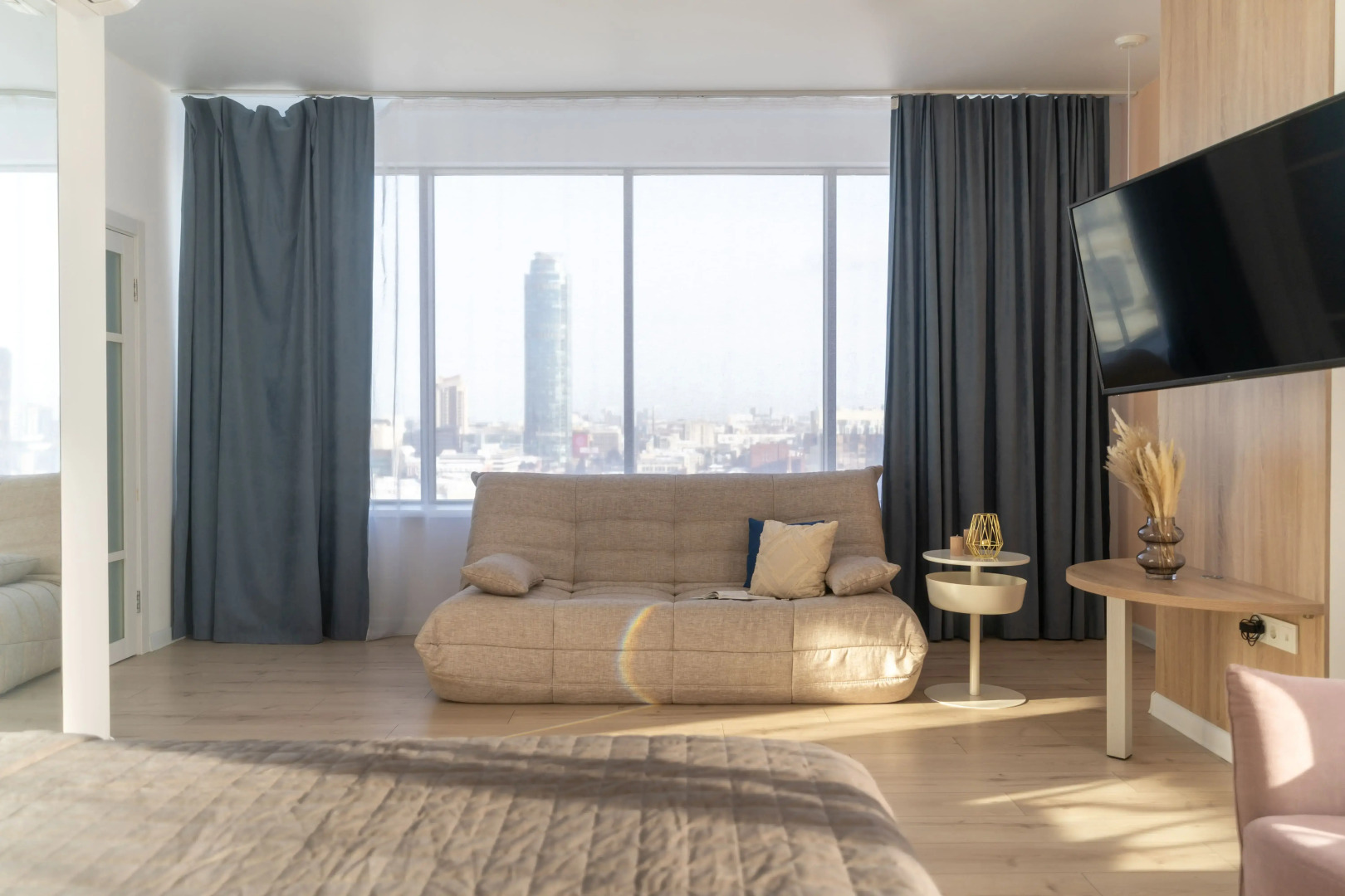 14 Апартаменты RADIUS Малышева 42А (11)