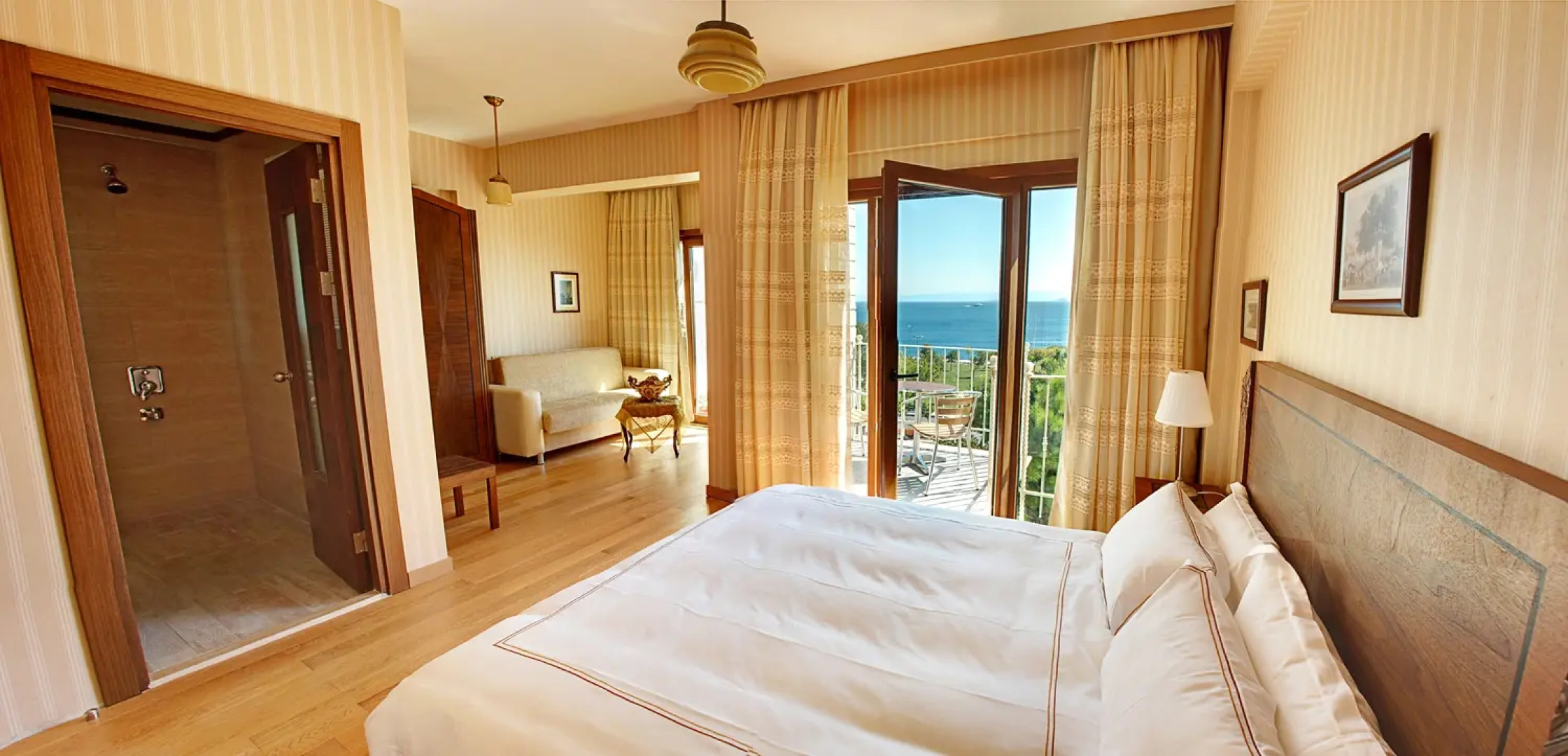 Хостел Bucoleon