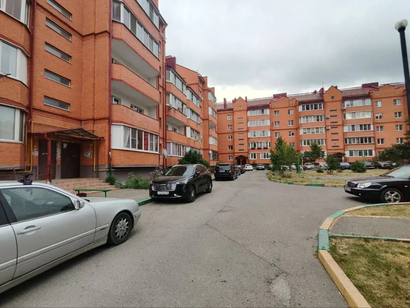 Квартира ПосуткаРу Олега Г 4 гор Больница и Кинотеатр Искра