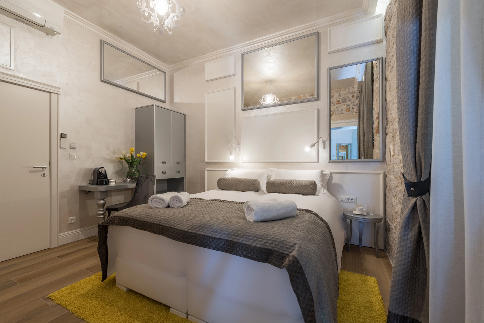 Zara Palace - design rooms