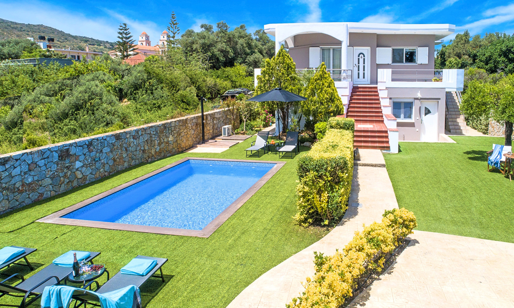 Вилла Chania City Heated Pool