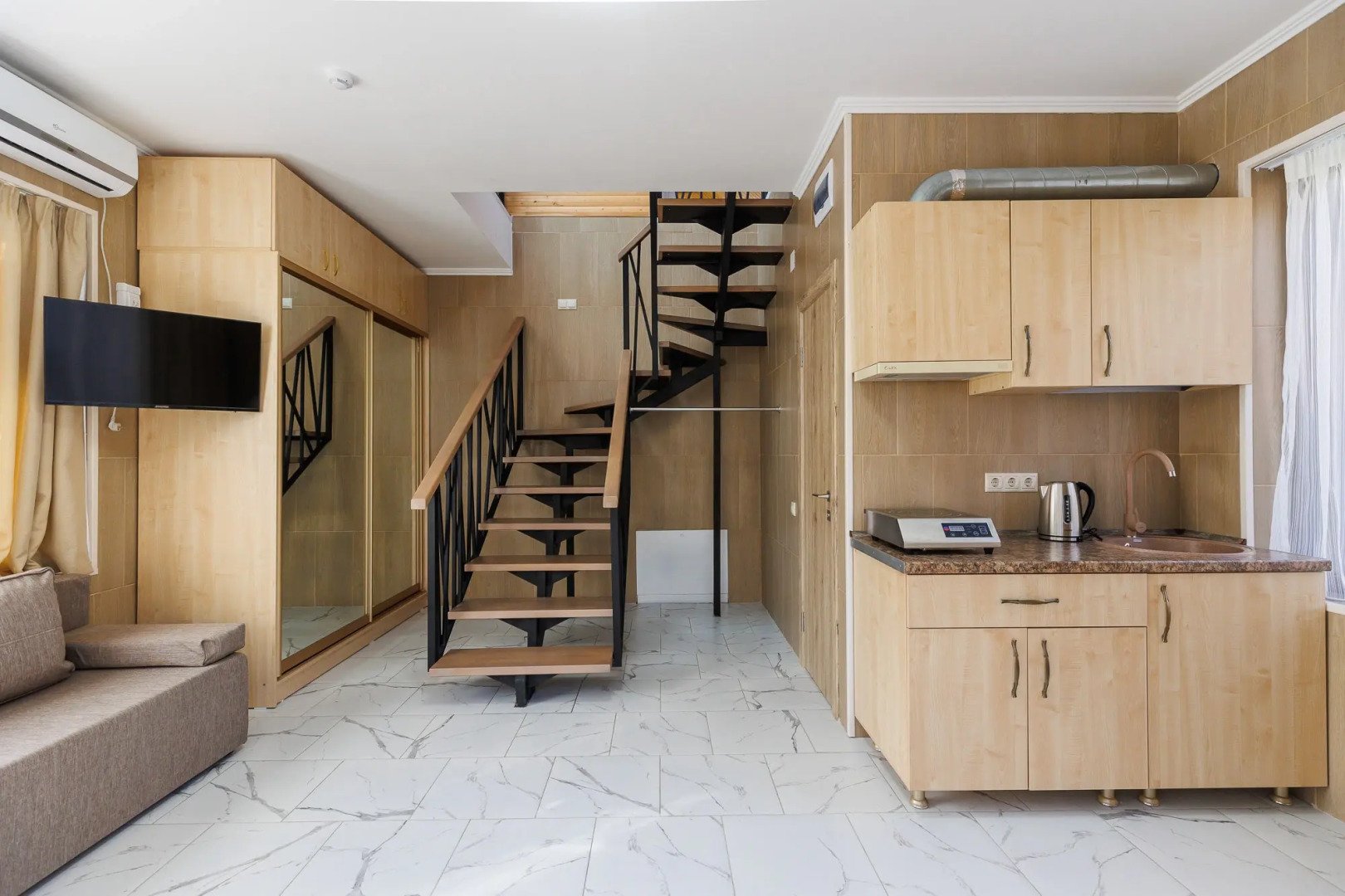 Отель Горная Кадриль