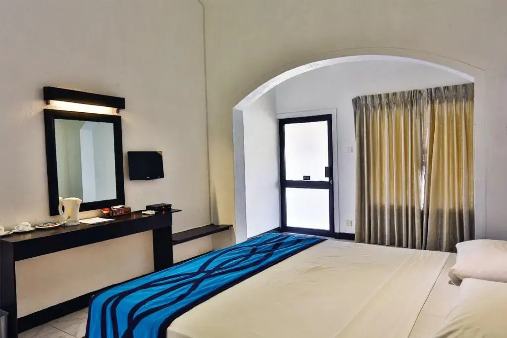 Amagi Beach – Secluded Slice of Paradise