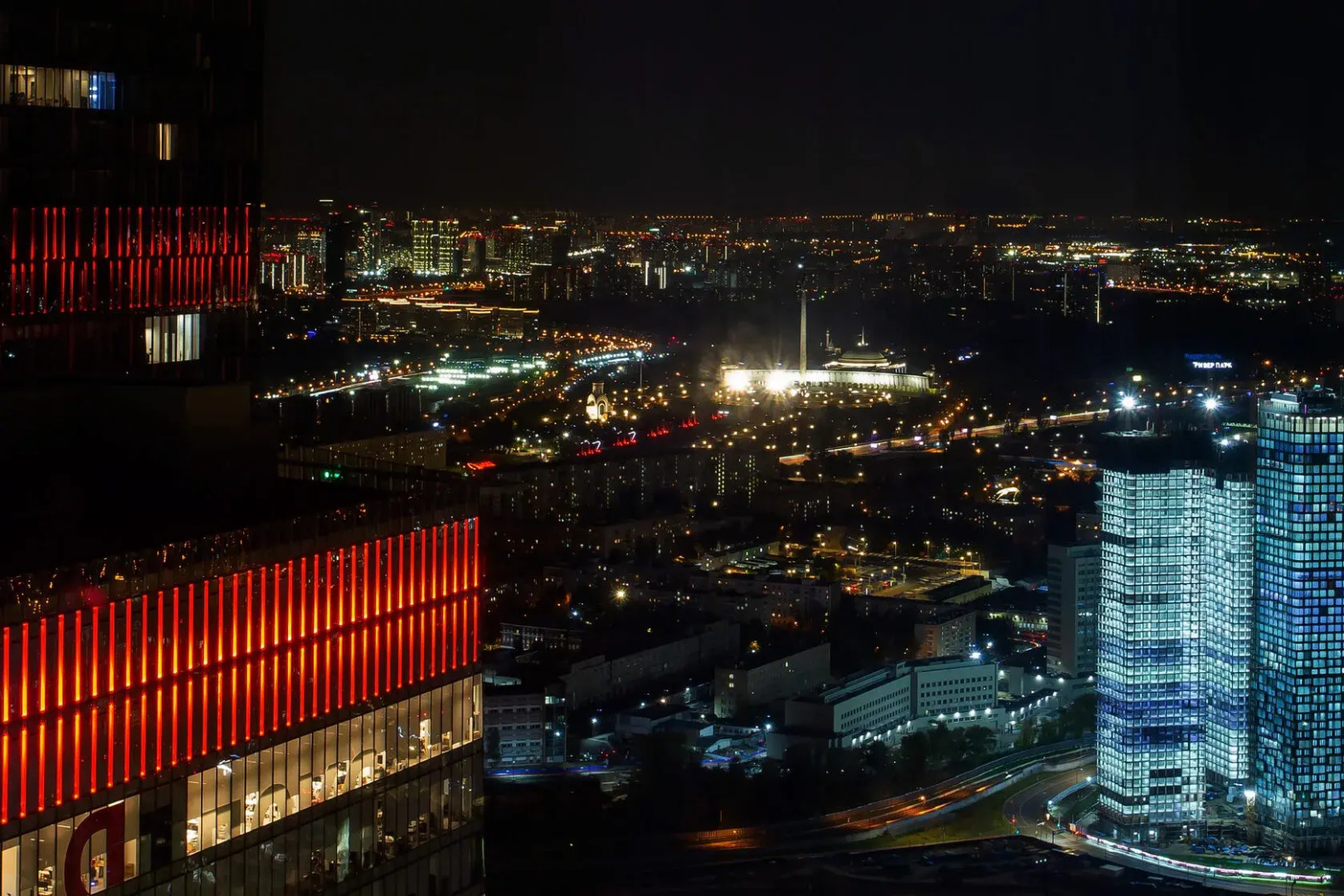 Апартаменты Sky City Moscow 62 этаж! Вид на Башни, Лужники, Парк победы и город! Очень уютный!