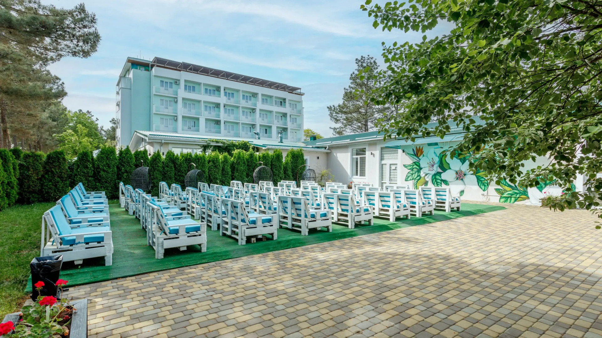 Парк-Отель Лазурный Берег